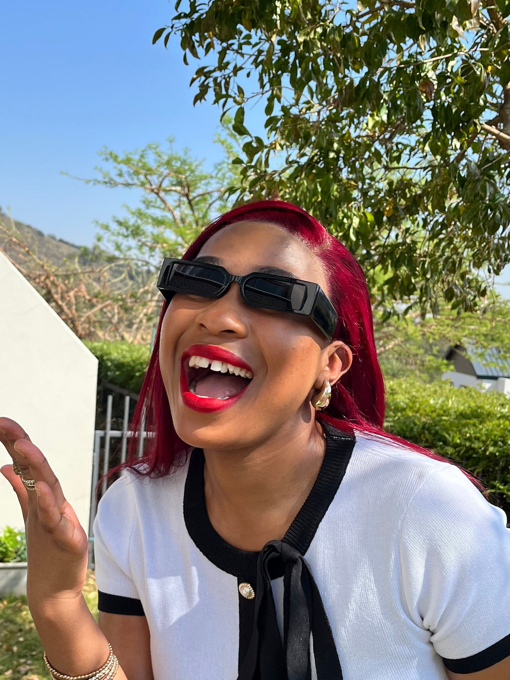 Slim retro futuristic sunglasses